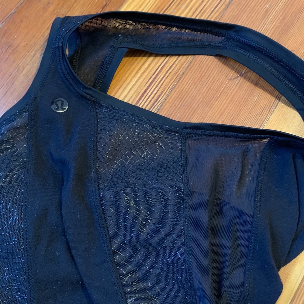 Lululemon Racerback with lace - Picture 6 of 6